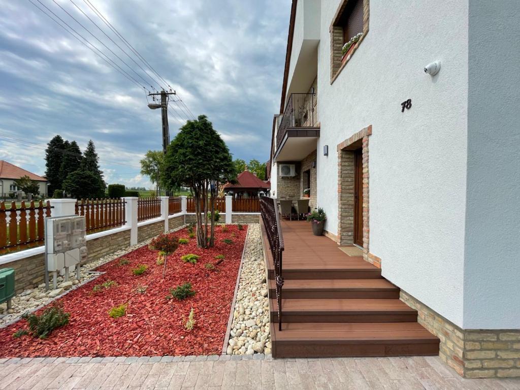 Kukorica Csarda Apartman Balatonujlak Exterior foto