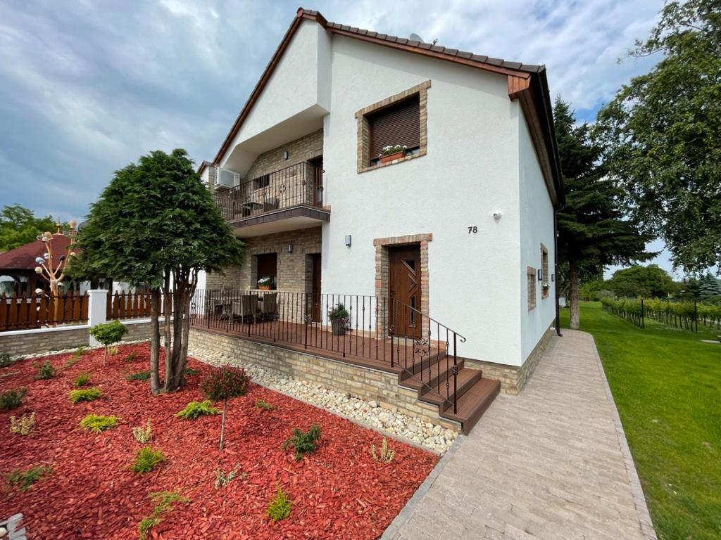 Kukorica Csarda Apartman Balatonujlak Exterior foto