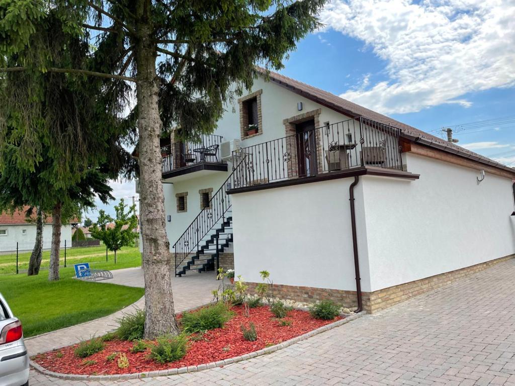 Kukorica Csarda Apartman Balatonujlak Exterior foto