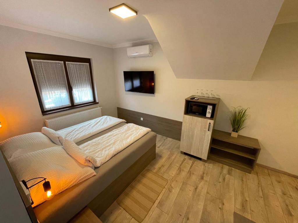Kukorica Csarda Apartman Balatonujlak Exterior foto