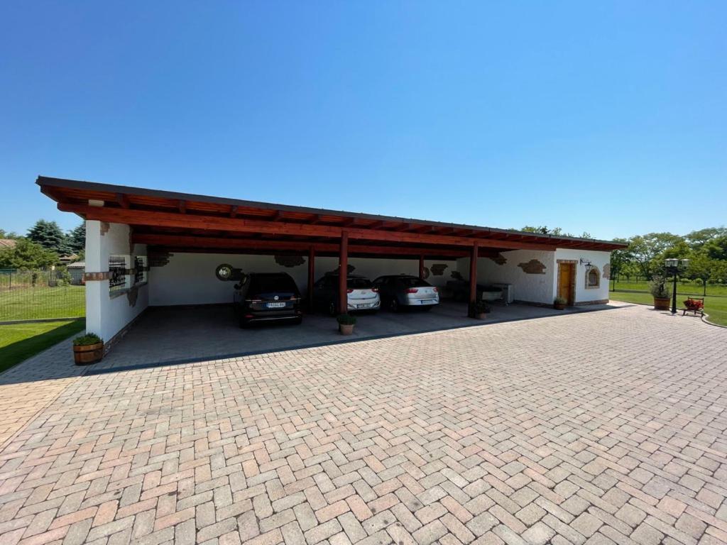 Kukorica Csarda Apartman Balatonujlak Exterior foto