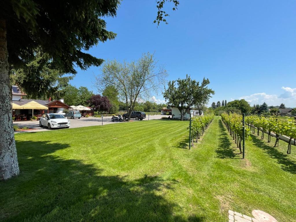 Kukorica Csarda Apartman Balatonujlak Exterior foto