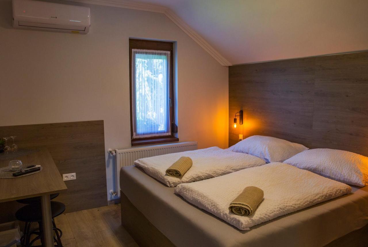 Kukorica Csarda Apartman Balatonujlak Exterior foto